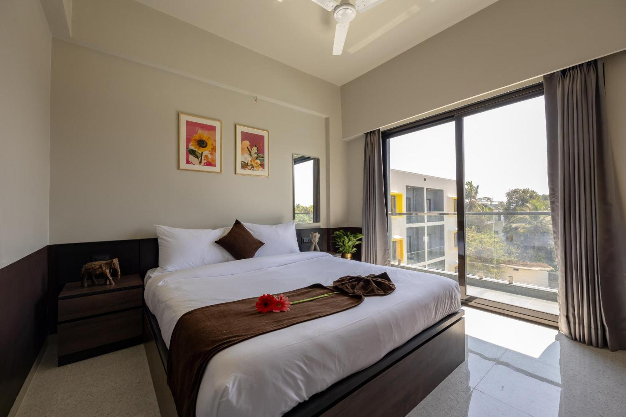 Saavi Suites Daman Kültér fotó