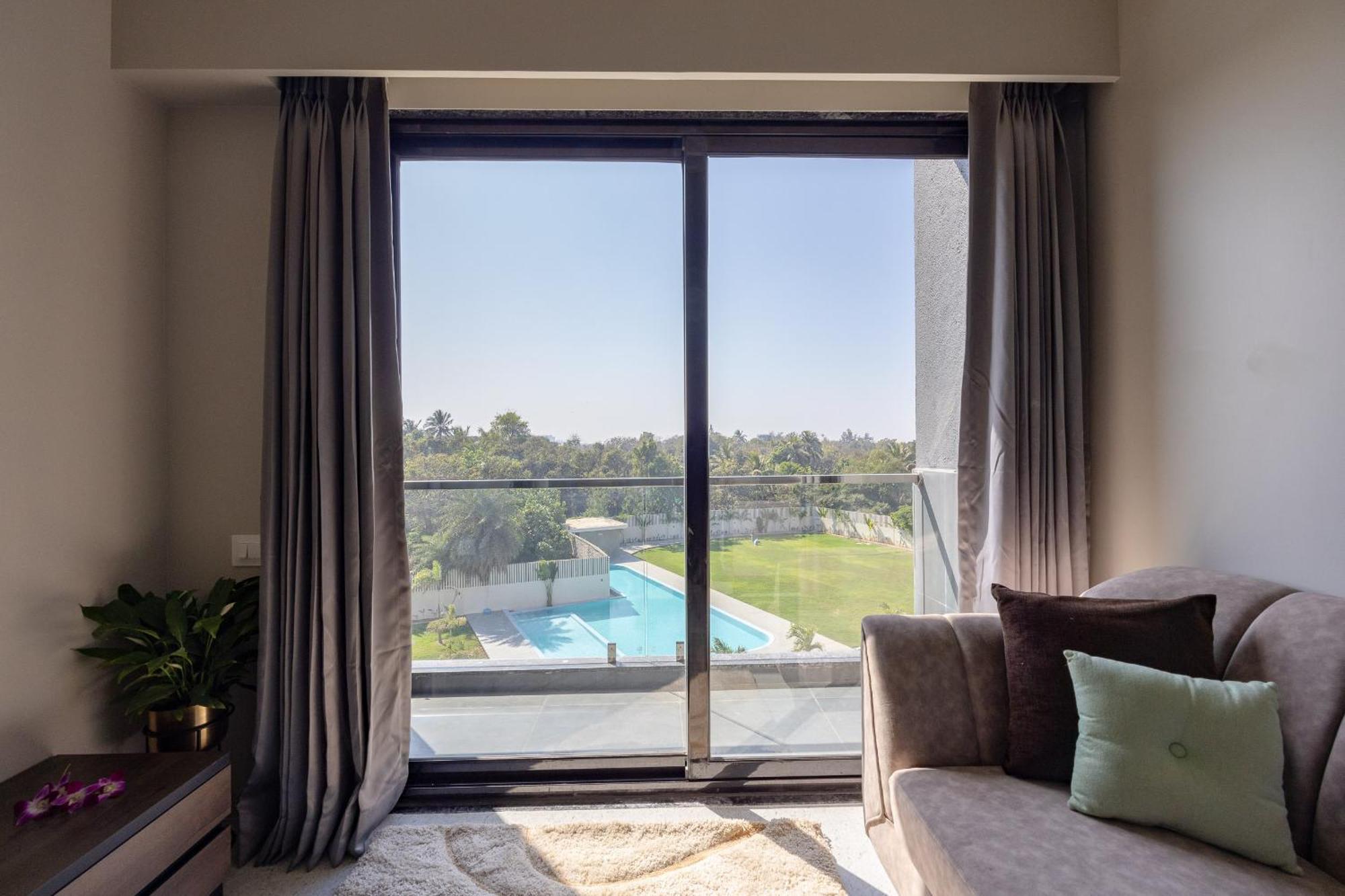 Saavi Suites Daman Kültér fotó