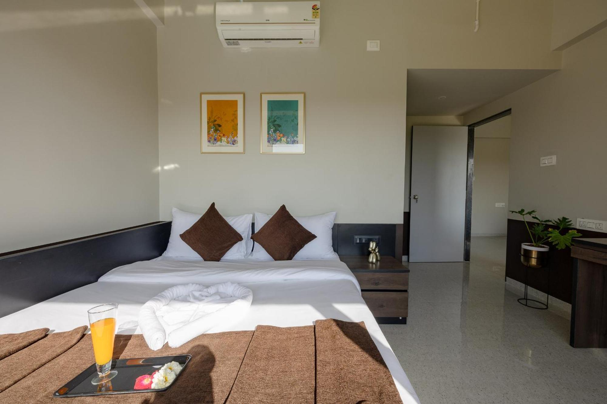 Saavi Suites Daman Kültér fotó