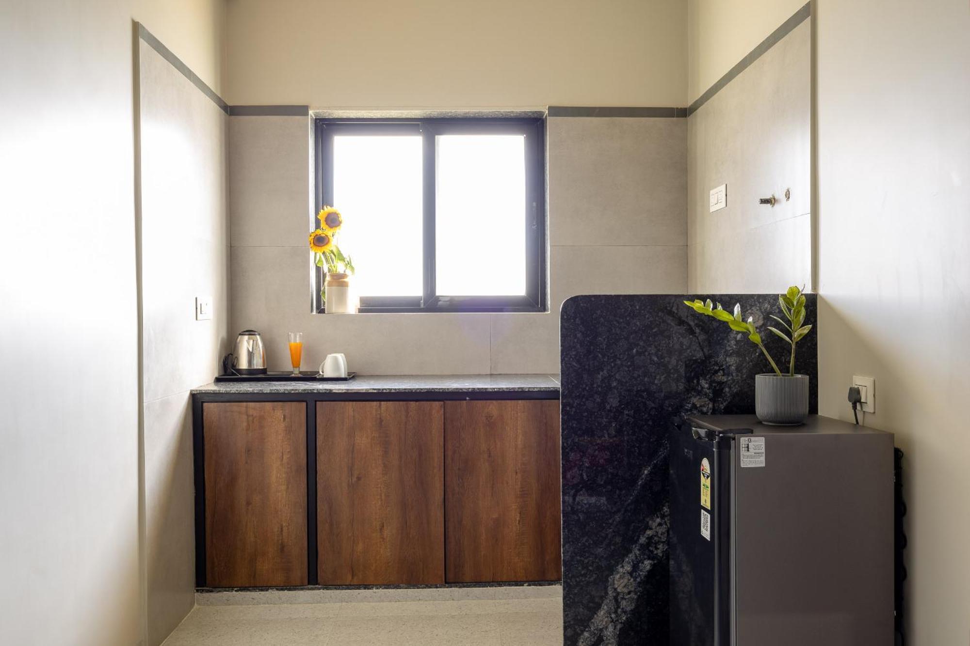 Saavi Suites Daman Kültér fotó